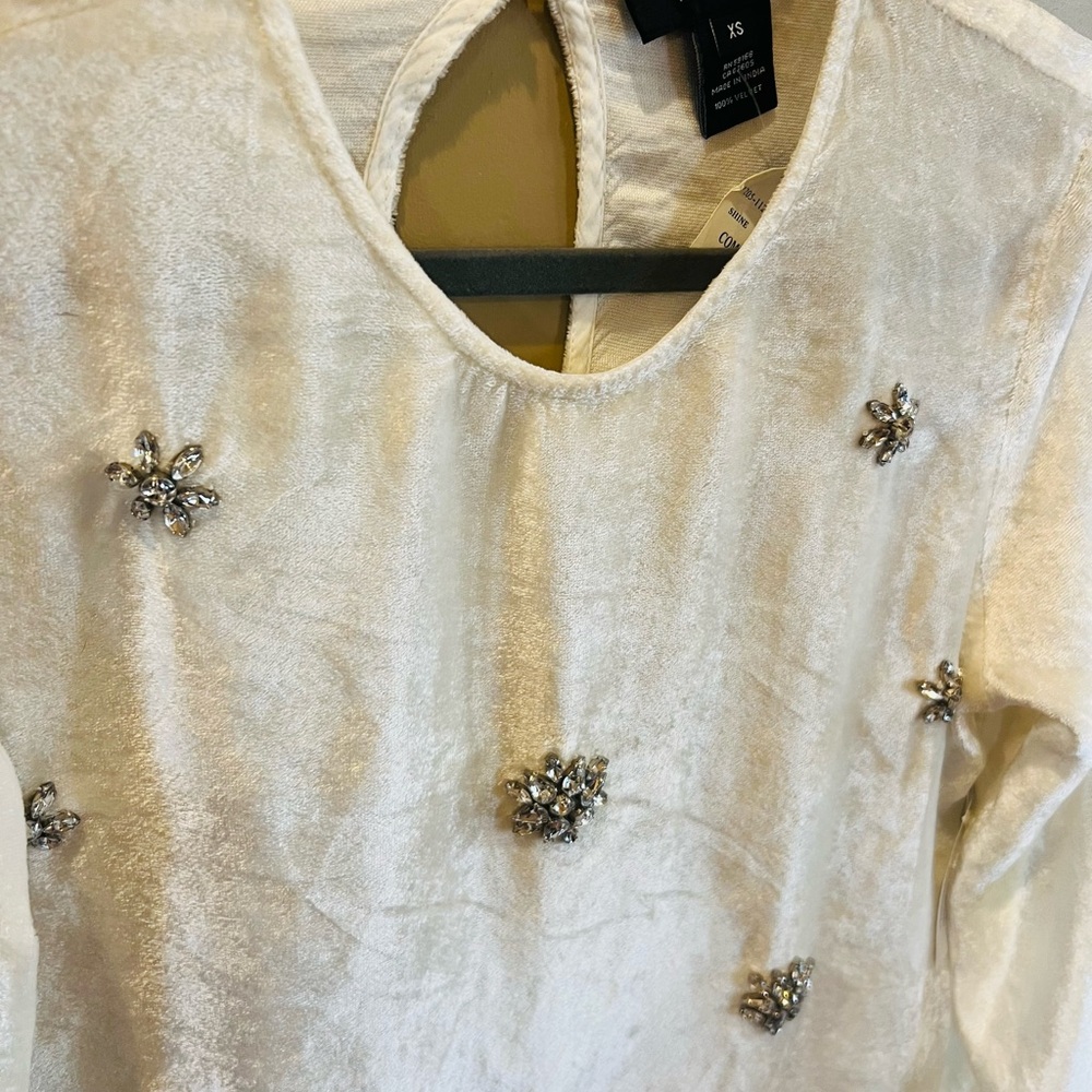 Karen Kane Ivory Embellished Long-Sleeve Tunic - Picture 3 of 7